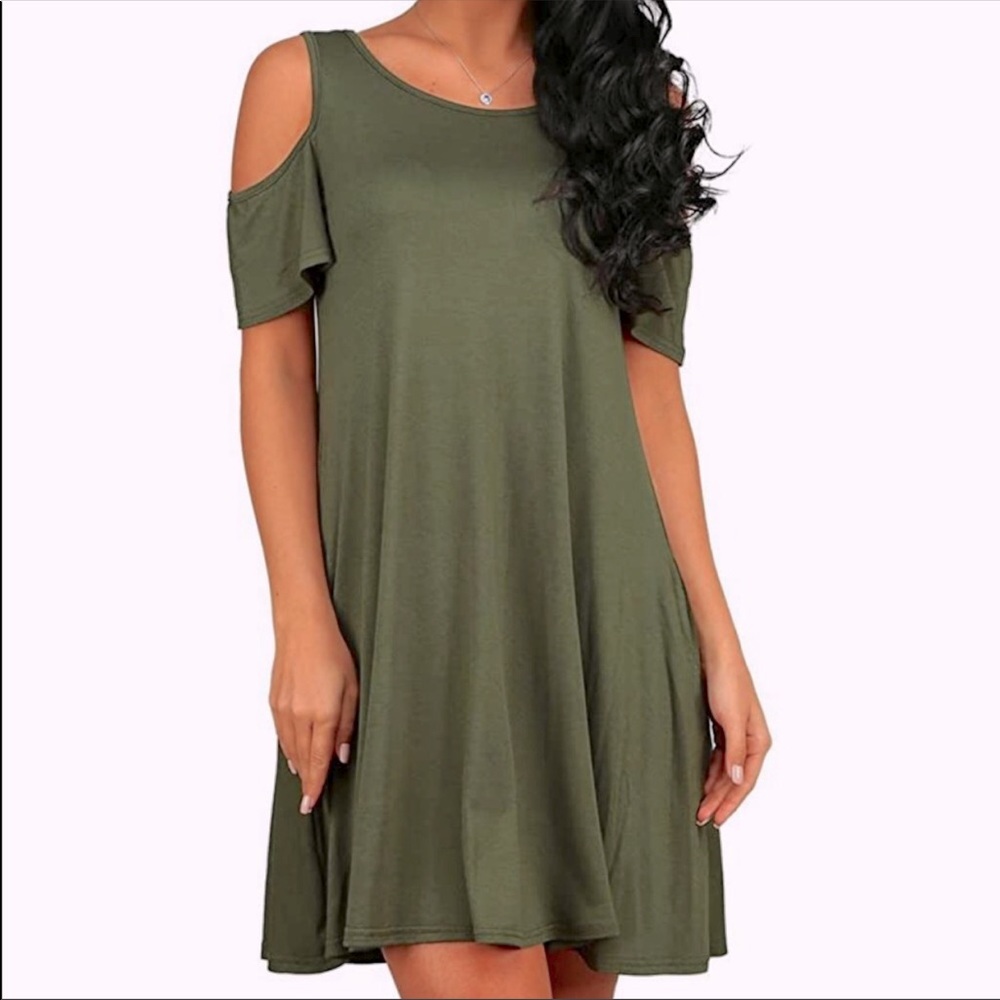 🌟NEW🌟 Green Cold Shoulder Dress